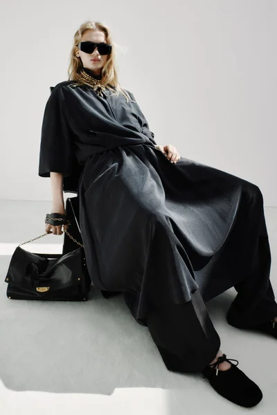Look 10